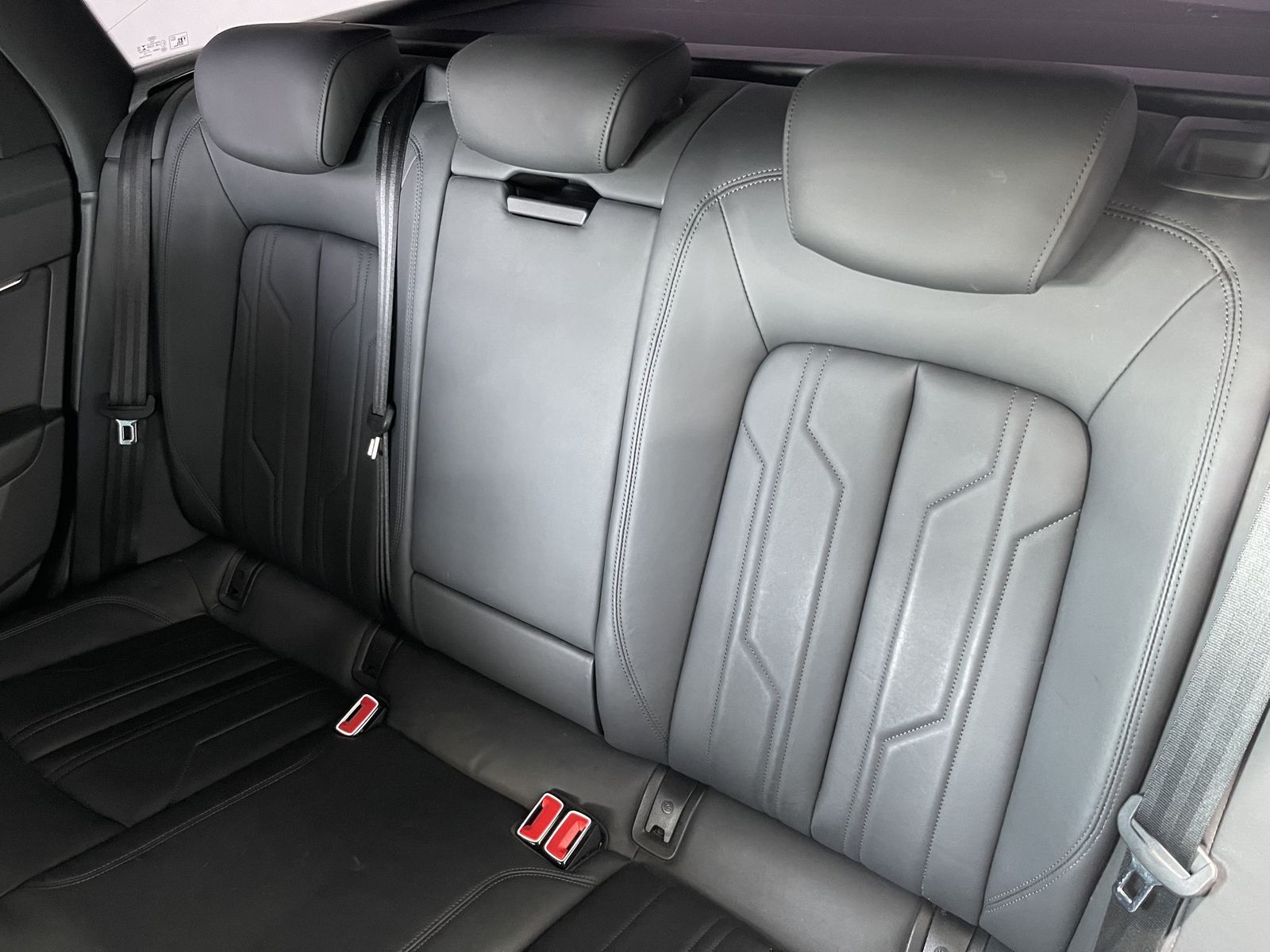 Fahrzeugabbildung Audi A6 40 TDI*Sport*LED*Leder*HUD*AHK*Pano*