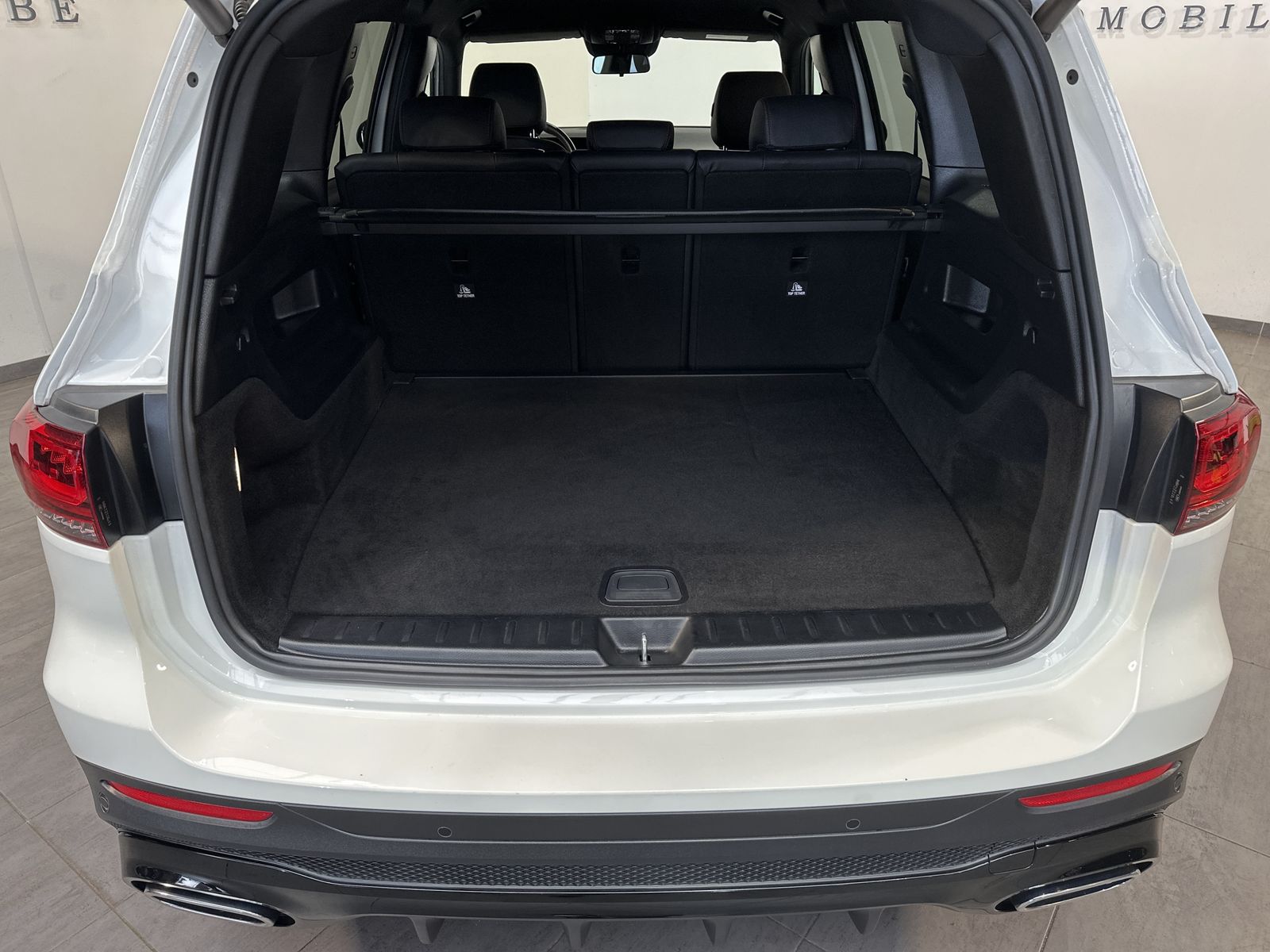 Fahrzeugabbildung Mercedes-Benz GLB 220d 4Matic AMG-Line NAV+LED+20ZO+BURMESTER