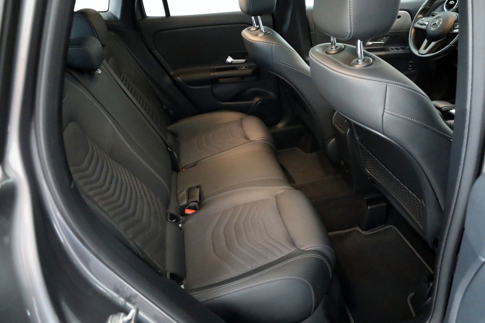 Fahrzeugabbildung Mercedes-Benz GLA 250 e, Style,T.Leder,Navi,LED,SH,Kamera,Pano