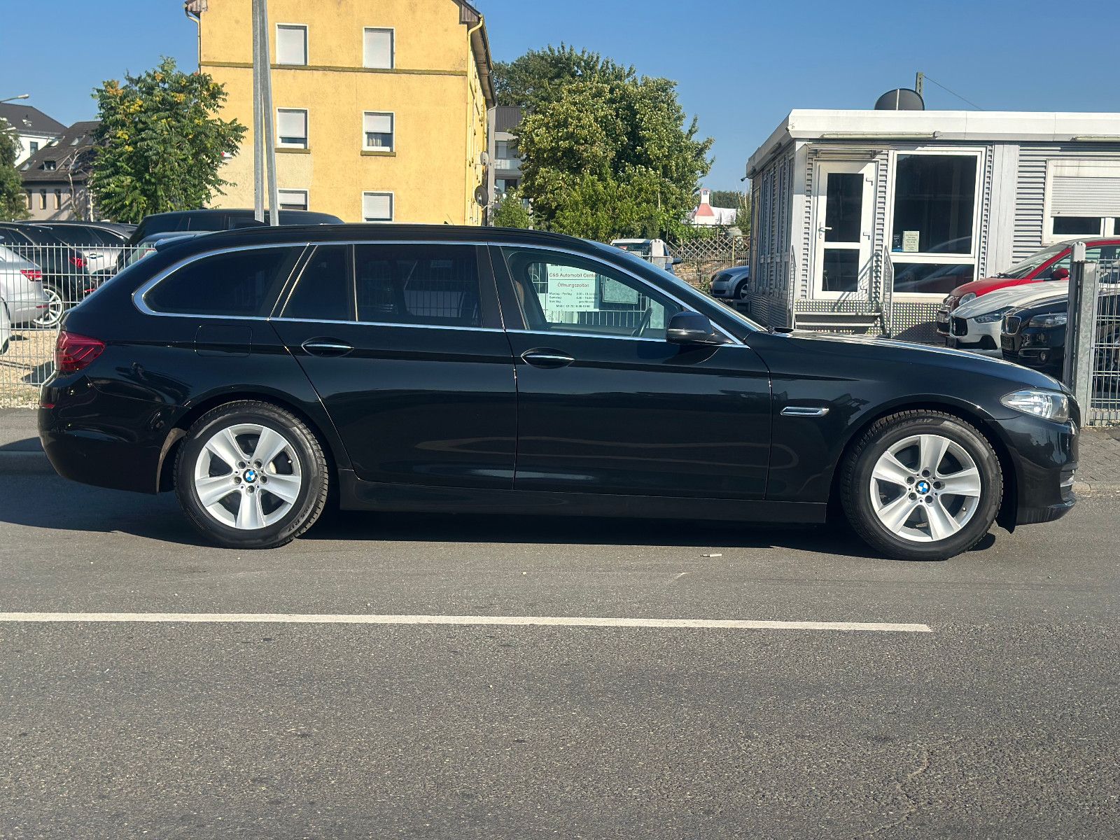 Fahrzeugabbildung BMW 520 d TOURING*HEAD-UP+LEDER-BRAUN*