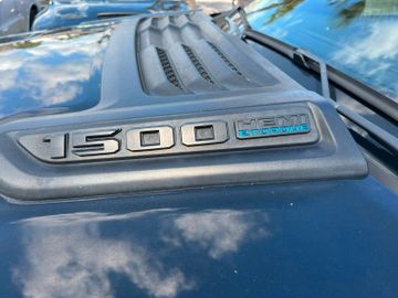 Dodge RAM Rebel 1500 4x4 Crew Cab unfallfrei