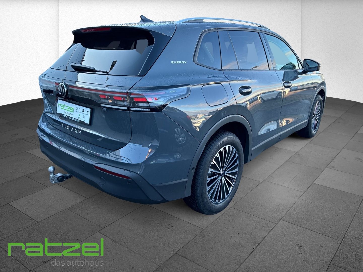 Fahrzeugabbildung Volkswagen Tiguan ENERGY 2.0 TDI DSG IQ-Light+AHK+Allwetter