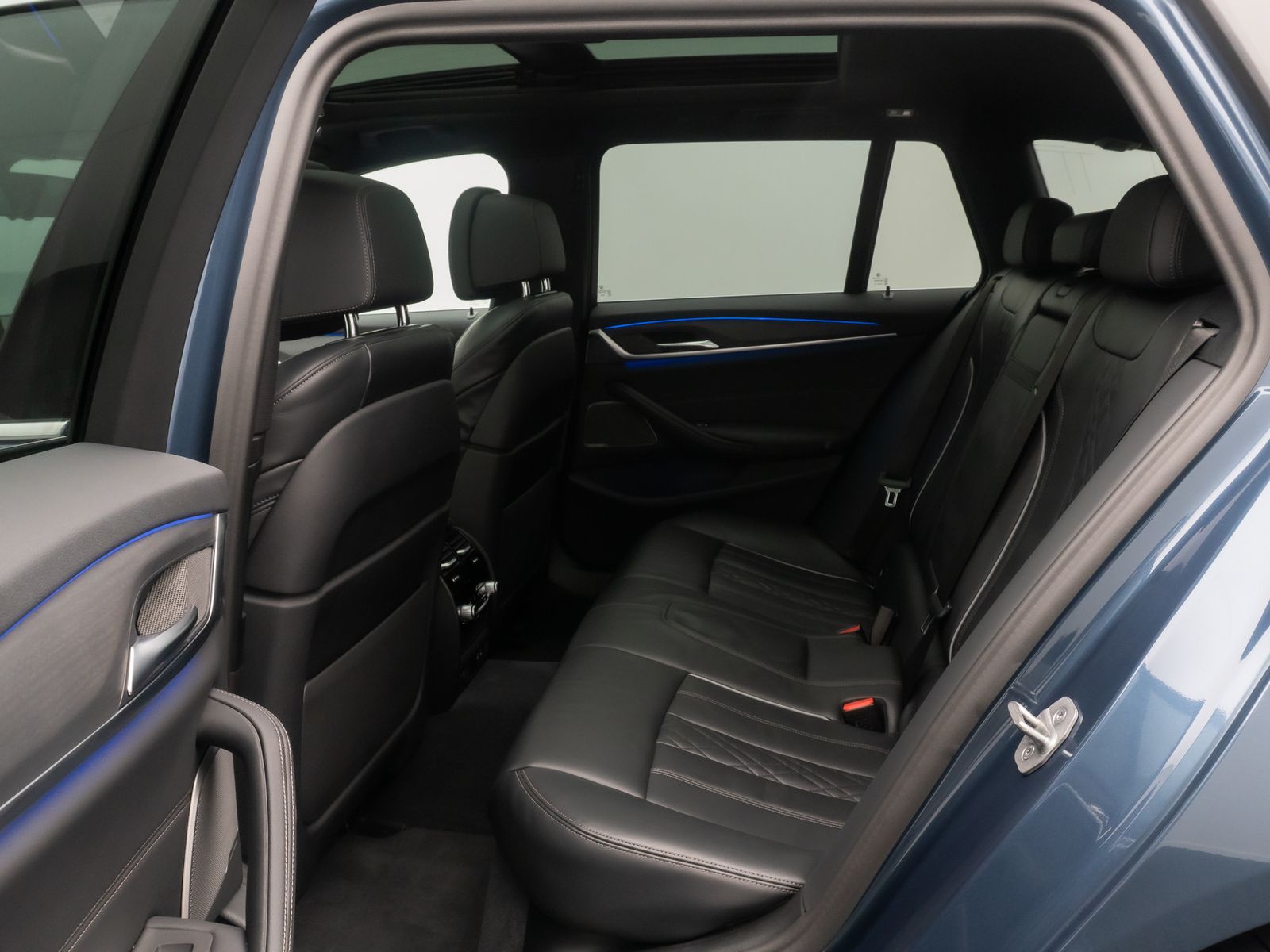 Fahrzeugabbildung BMW 540i xD M Sport Laser HUD DAB H/K Kamera Panoram