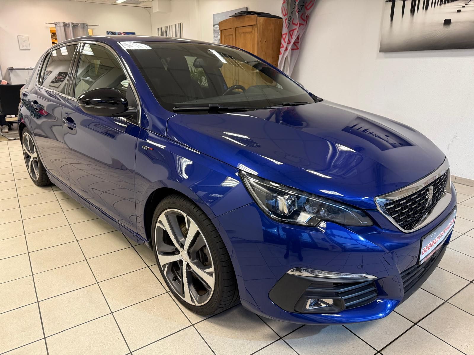 Fahrzeugabbildung Peugeot 308 GT /AHK /NAVI/KAMERA/LEDER/SCHECKHEFT