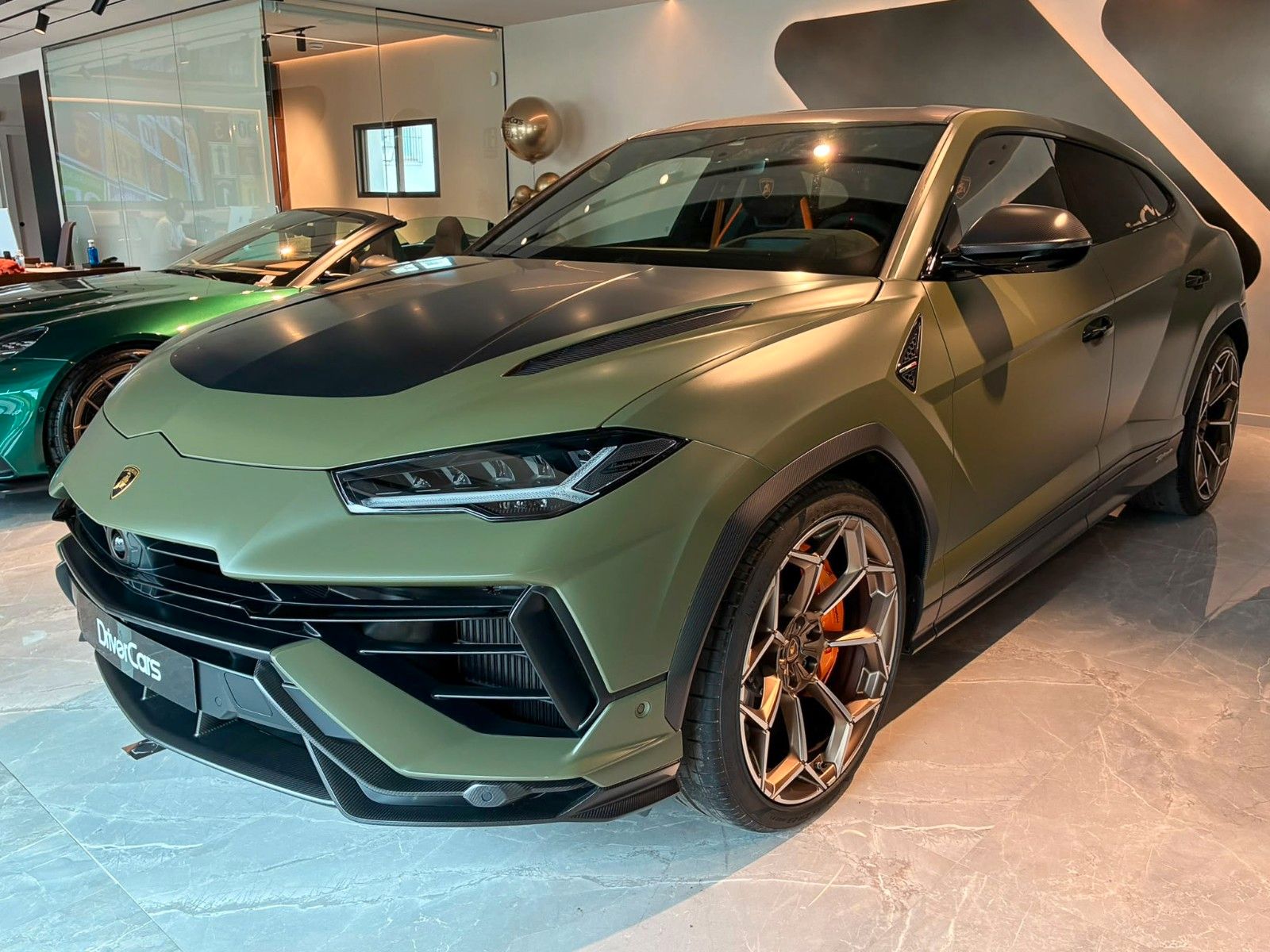 Lamborghini URUS PERFORMANTE - FULL CARBON - BANG & OLUFSEN imagem 2