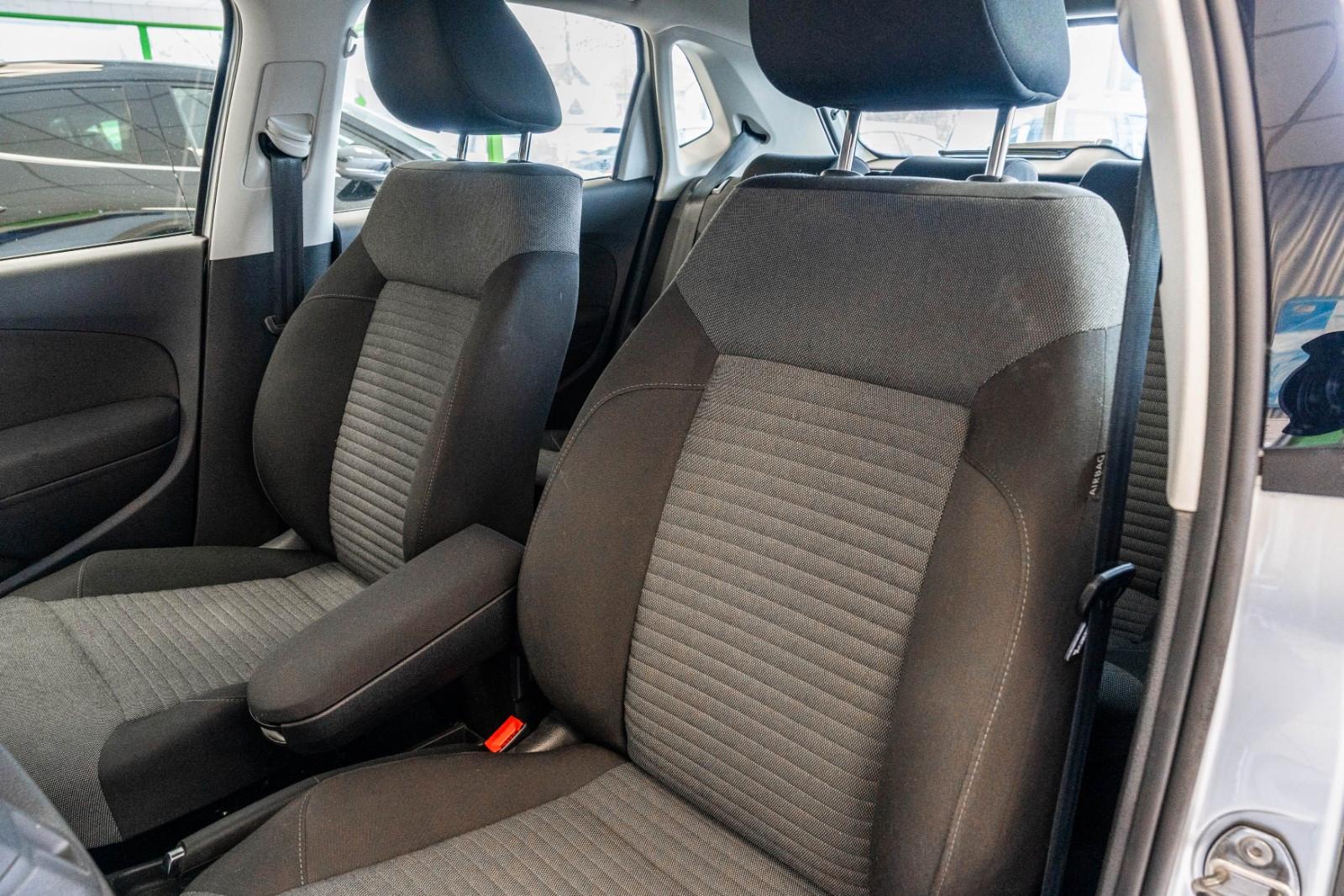 Volkswagen Polo V Comfortline 1.4 Automatik NUR 22.300 km