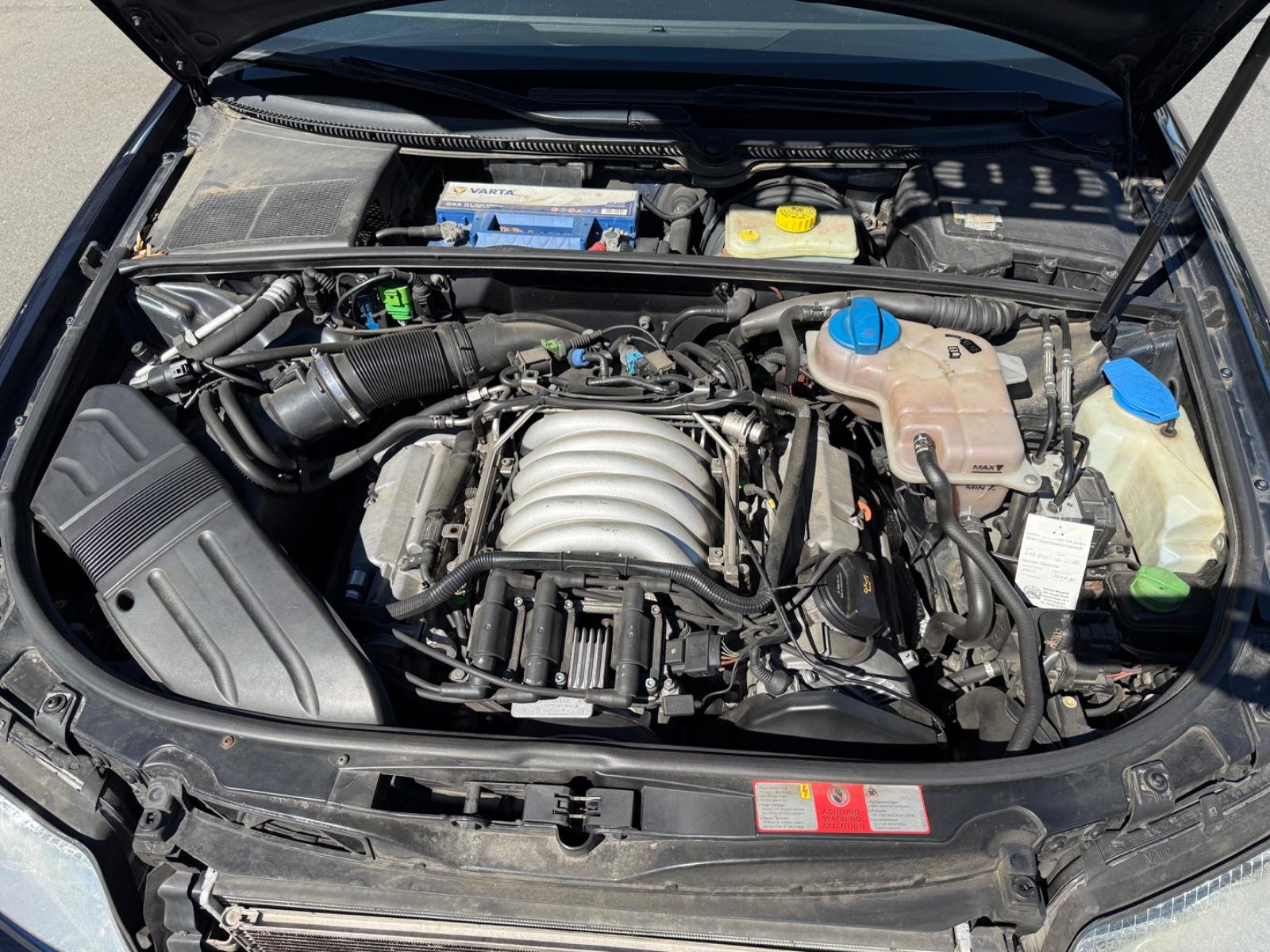 Audi A4 2004 — photo 23