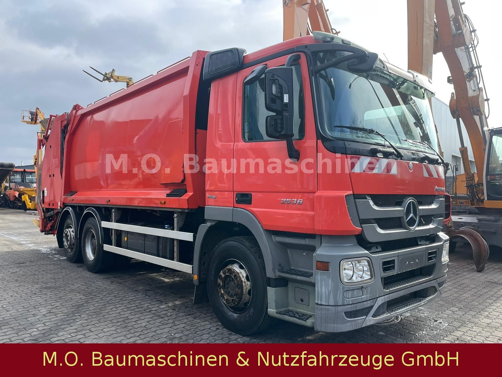 Fahrzeugabbildung Mercedes-Benz Actros 2536 /  6-Zyl / 3-Achser / AC / L+L Achse