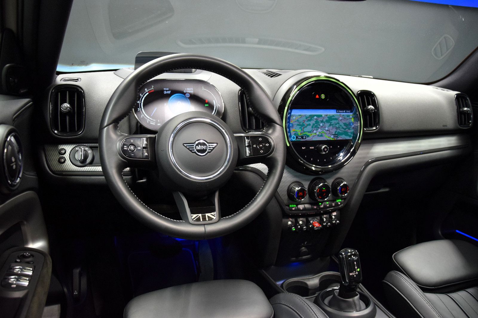 Fahrzeugabbildung MINI Cooper Countryman YOURS Pano HuD Leder Memory