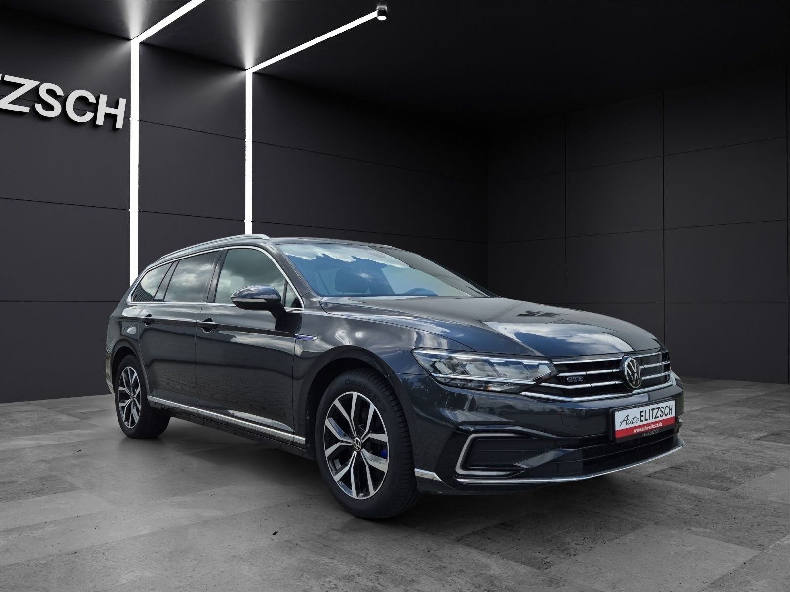 Fahrzeugabbildung Volkswagen Passat Variant GTE AHK Navi ACC RFK SH LM
