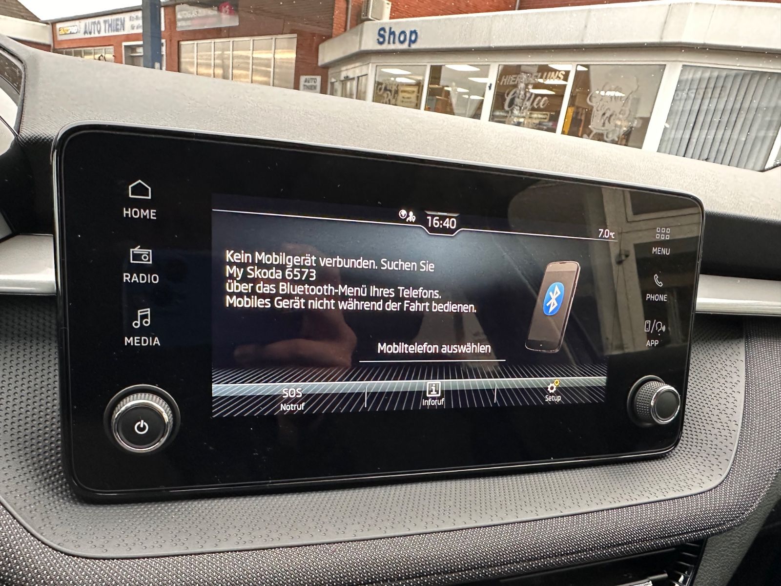 Fahrzeugabbildung SKODA Fabia 1.0 TSI DSG Selection LED/PDC/SHZG/APP/GRA