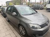 Volkswagen Golf Plus TSI mit Parkhilfe, Kamera& stndHeizung - VW Golf Plus Gebrauchtwagen in München