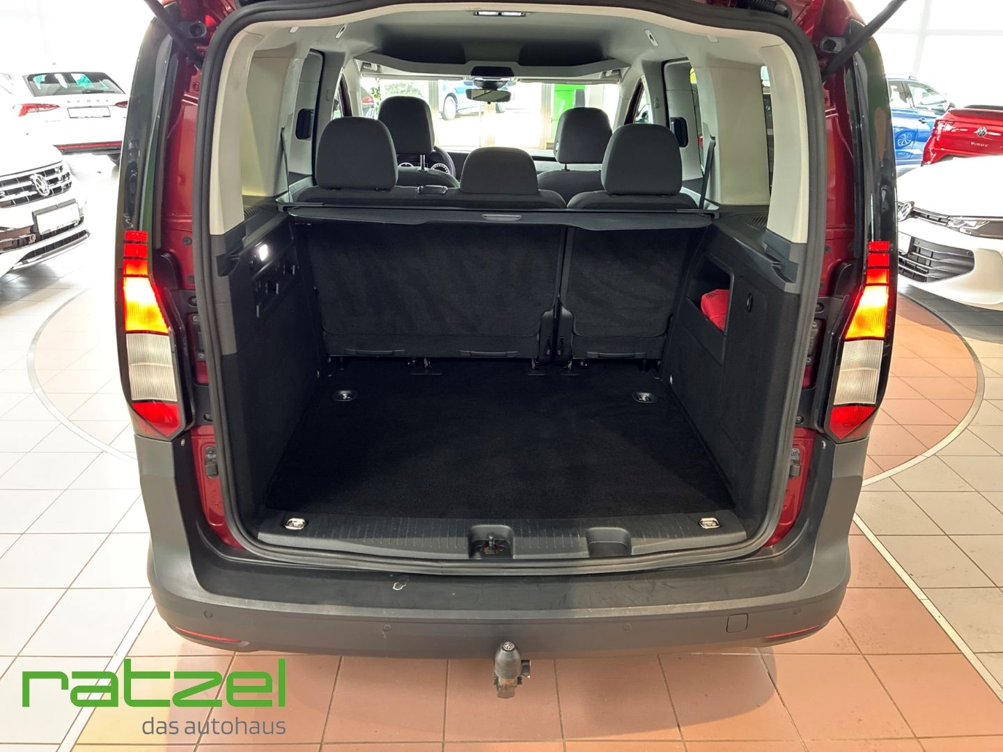 Fahrzeugabbildung Volkswagen Caddy 2.0 TDI Navi AHK-abnehmbar  DAB SHZ Spurha