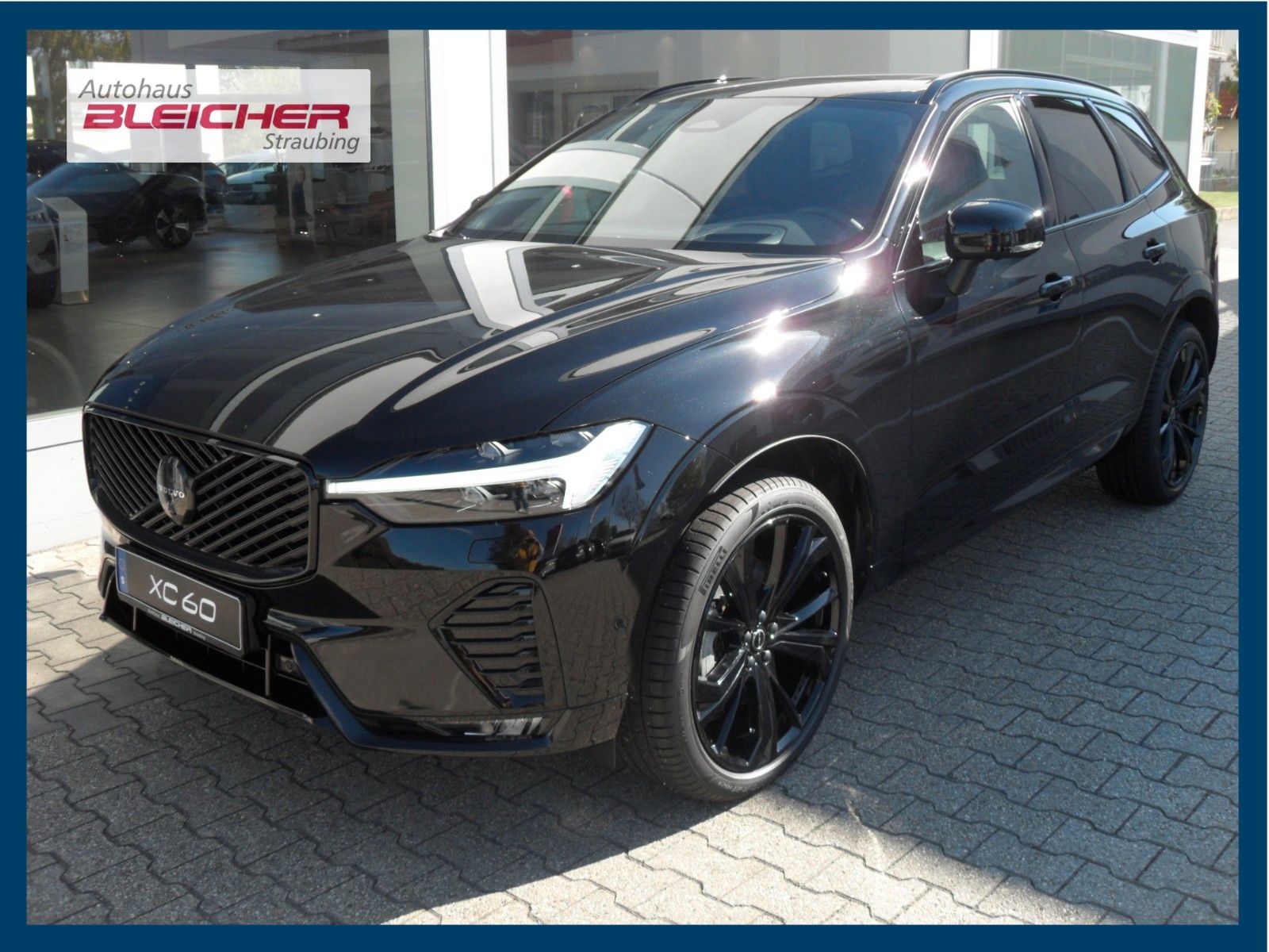 Fahrzeugabbildung Volvo XC 60 B5 Plus Black Edition AWD | Luftfederung
