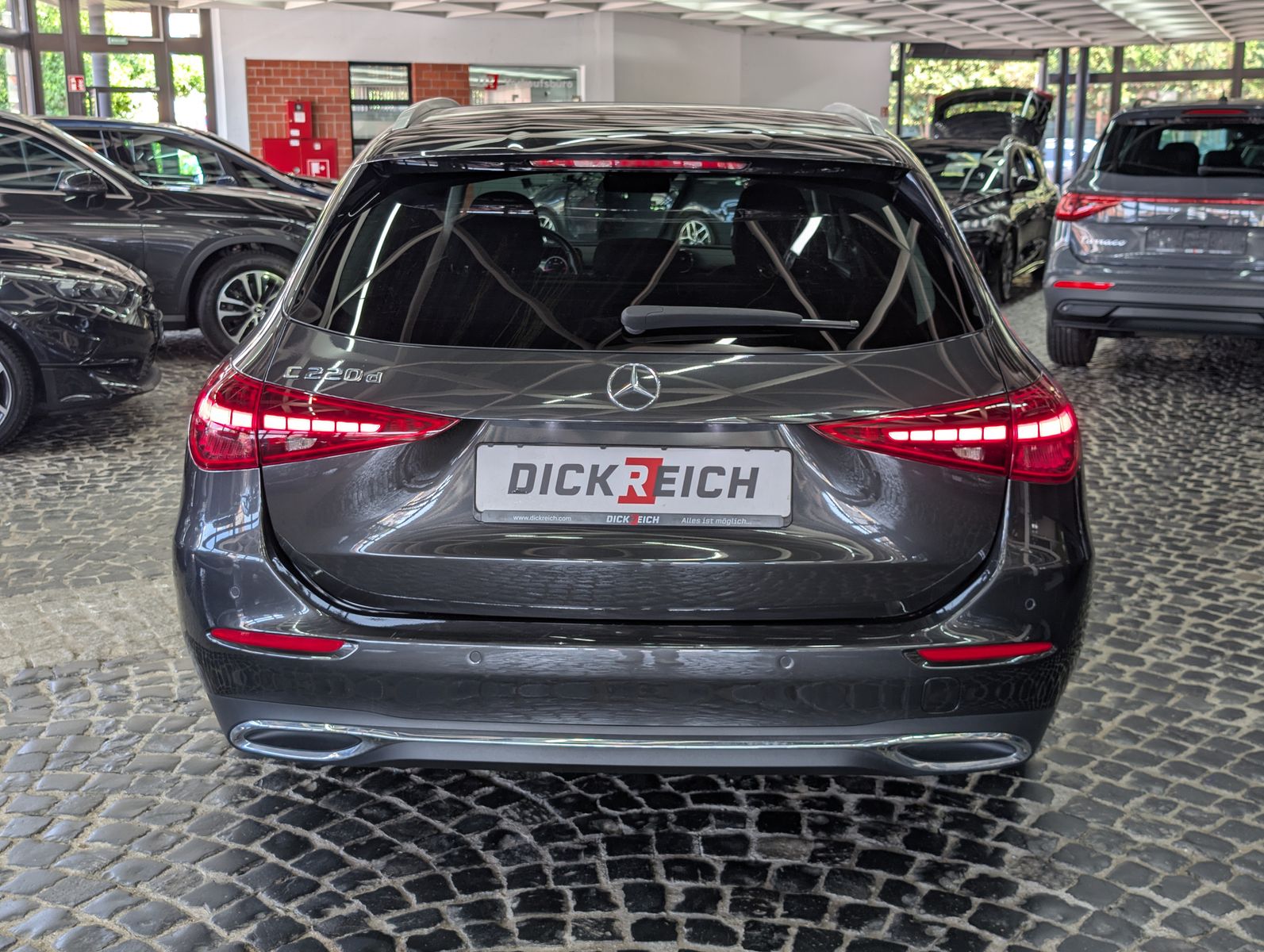 Fahrzeugabbildung Mercedes-Benz C 220 T d MHEV BUSINESS ACC PANO MBUX LED APP