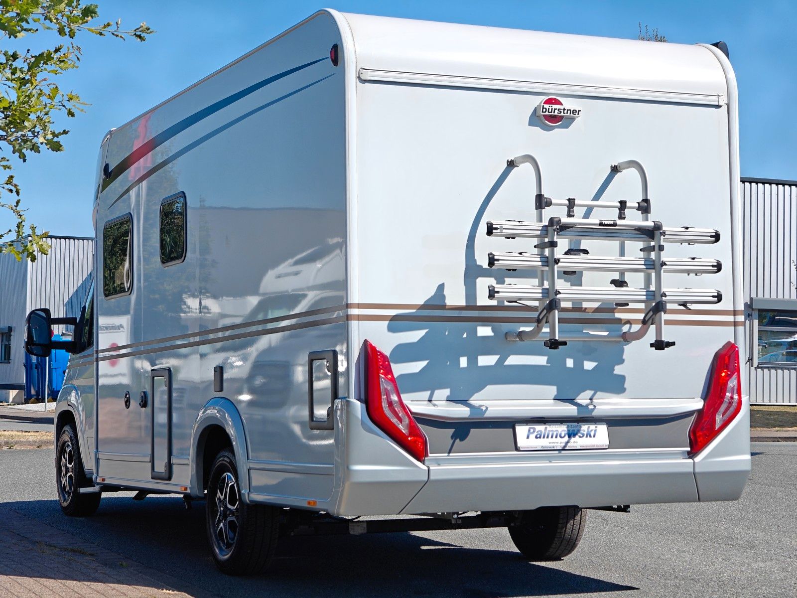 Fahrzeugabbildung Bürstner Campeo TD 660 - Combi 6DE, Lithium, Solar, Luft