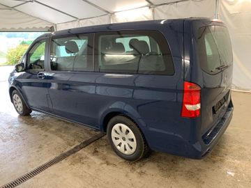 Mercedes V 220 - 9