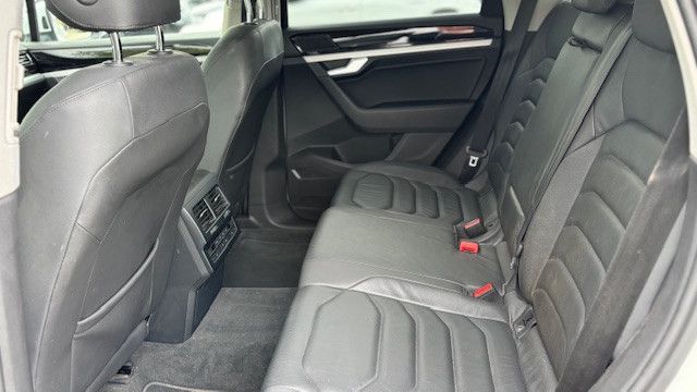Fahrzeugabbildung Volkswagen Touareg V6/4Motion/Leder/AHK/Luftfahrwerk/4xKlim