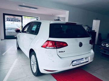 Volkswagen Golf - 8