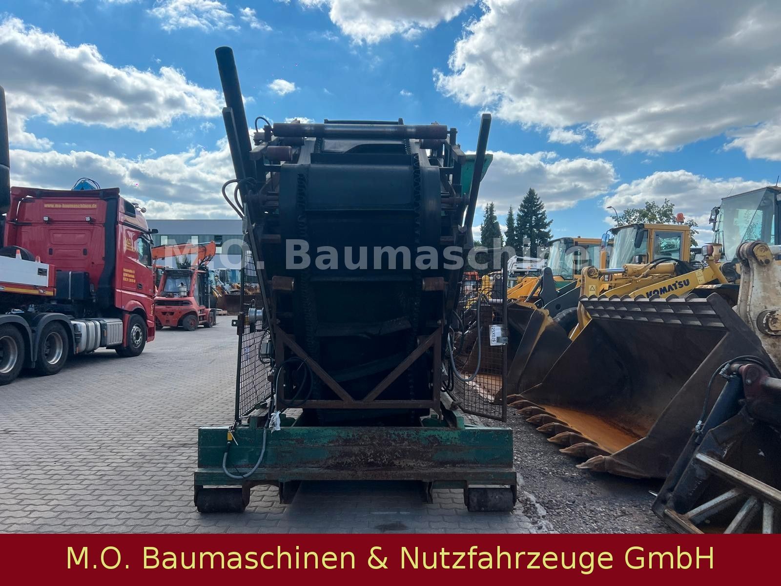 Fahrzeugabbildung Andere Jenz Holzbrecher Schredder Arbeitsmaschine