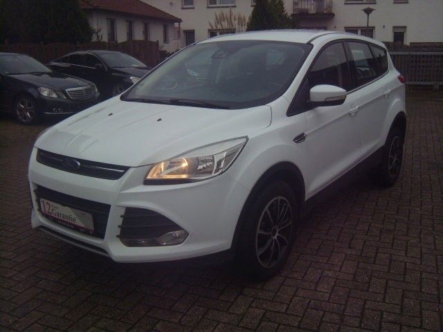 Ford Kuga Trend+AHK+Tempomat+SHZ+PDC