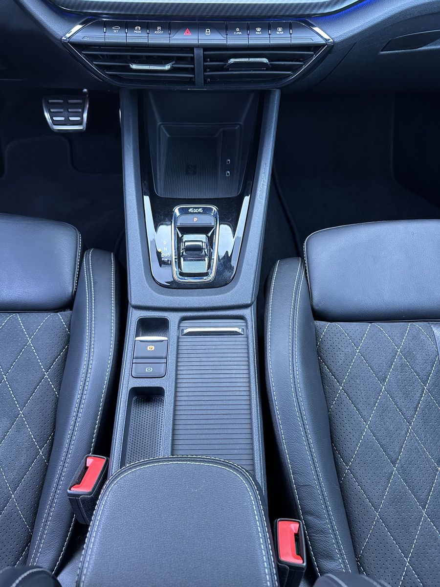 Fahrzeugabbildung SKODA Octavia Combi 2.0 TDI DSG RS 4x4 NAV+LED+HUD+ACC