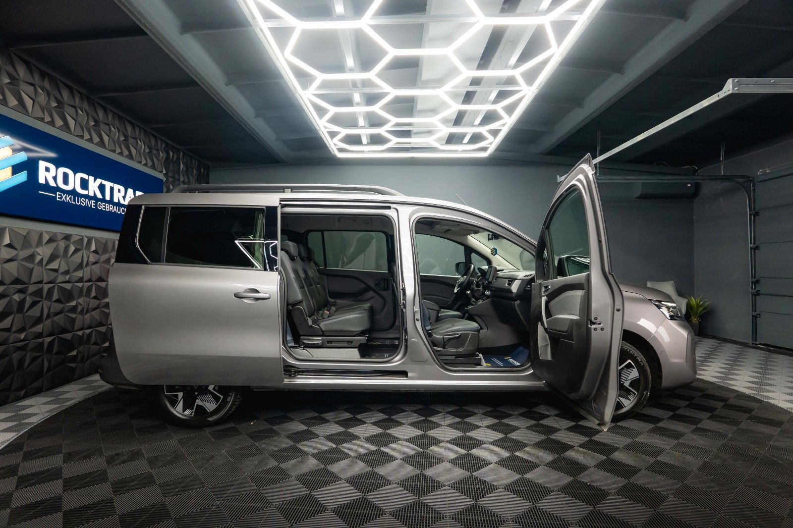 Fahrzeugabbildung Nissan Townstar Kombi L2 Tekna 7 Sitze *LED*Kamera*Navi