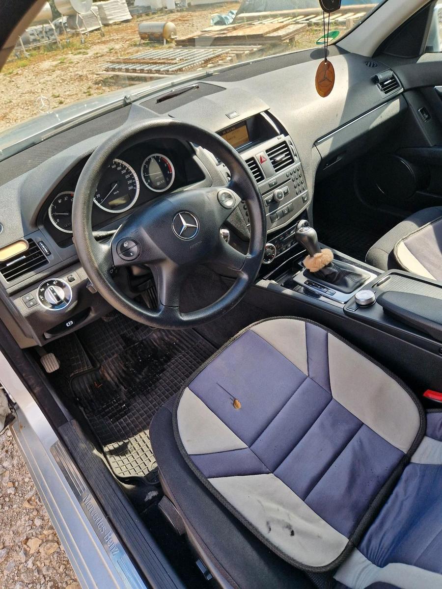 Mercedes-Benz C220 2011 — photo 6