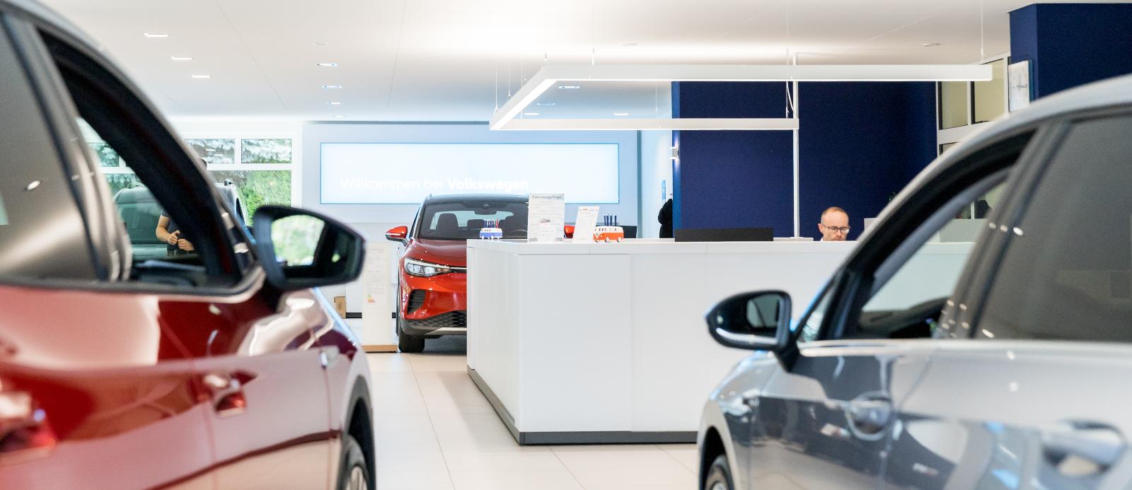 showroom-image-top