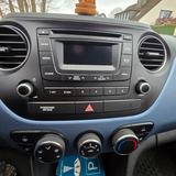 Hyundai i10 1.2 YES! Silver YES! Silver - Hyundai i10 Gebrauchtwagen in Düsseldorf