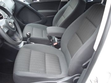 Volkswagen Tiguan - 8