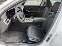 BMW 318 - Vorschau Bild 13