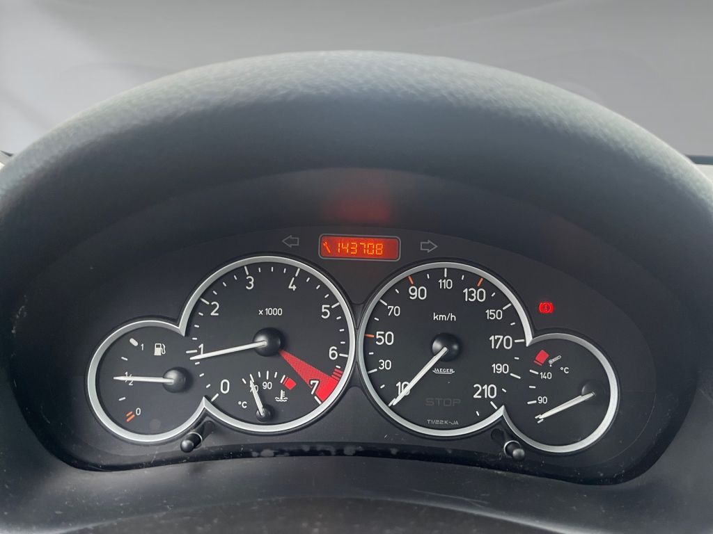 Peugeot 206 CC 135 – Bild 12