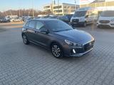 Hyundai i30 Trend 1.6 CRDI Automatik Klima Alu - Hyundai i30 Gebrauchtwagen in Leipzig