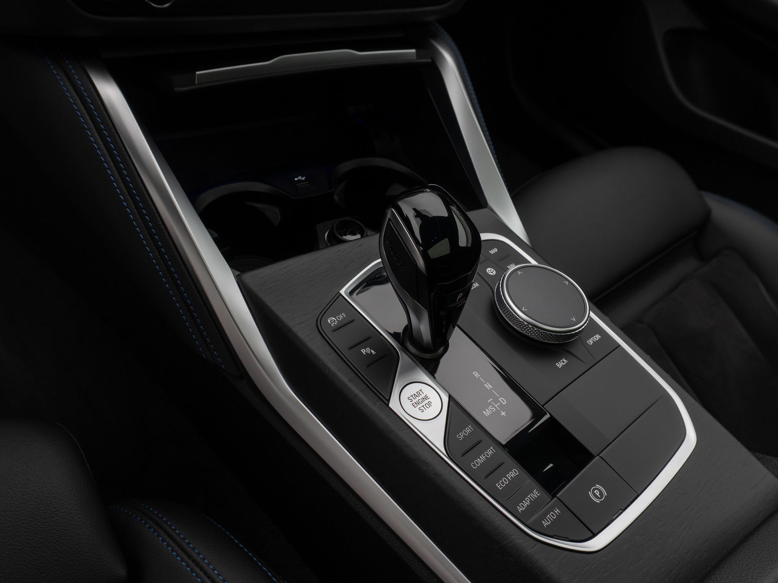 Fahrzeugabbildung BMW M440i xD Gran Coupé Glasdach Kamera HUD DAB H/K