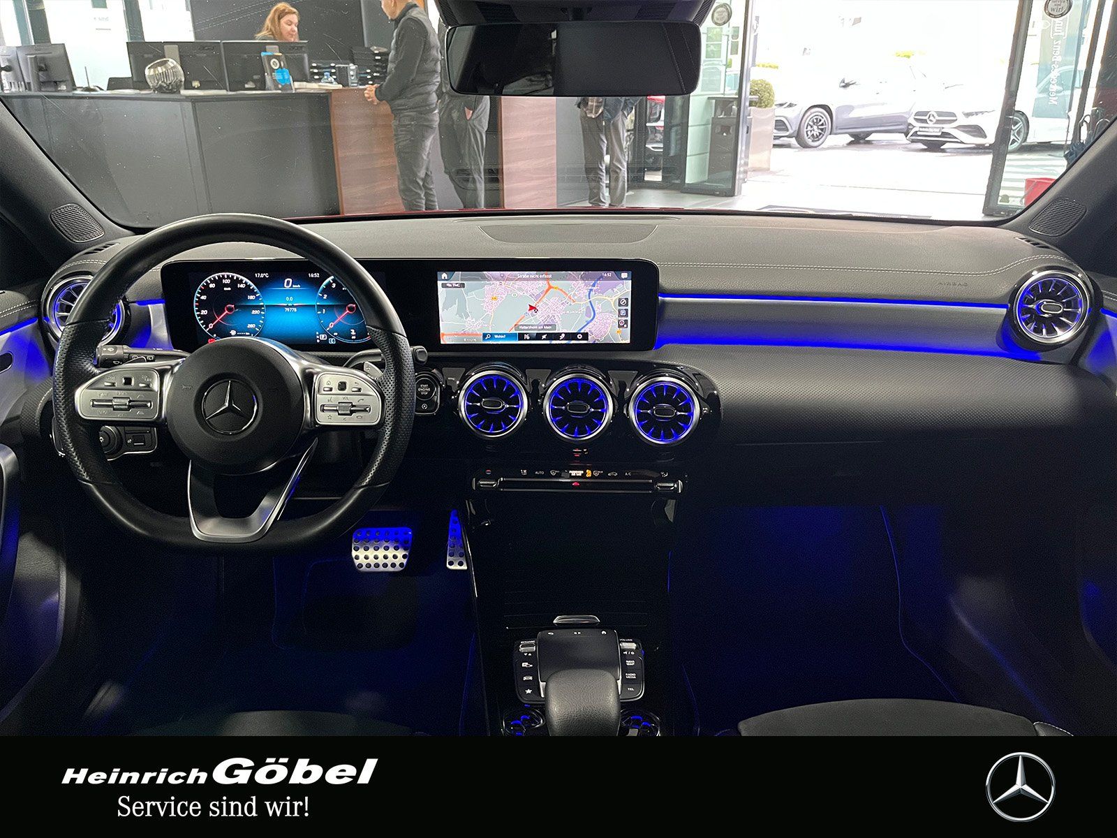 Fahrzeugabbildung Mercedes-Benz A 250 4M AMG+KAMERA+FAHRASSIST-P.+NIGHT+CARPLAY