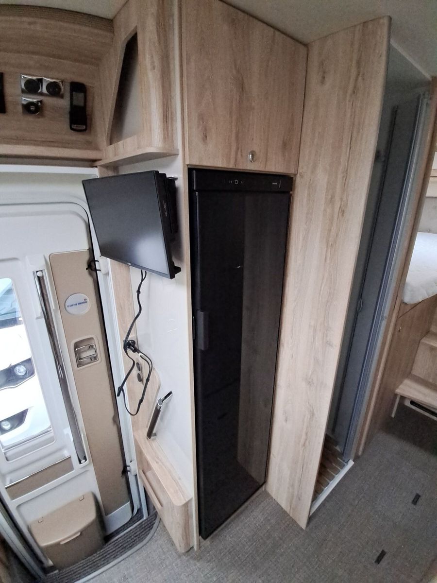 Fahrzeugabbildung Eura Mobil Integra Line IL 720 EF Solar/Dachklima/Mark/Navi