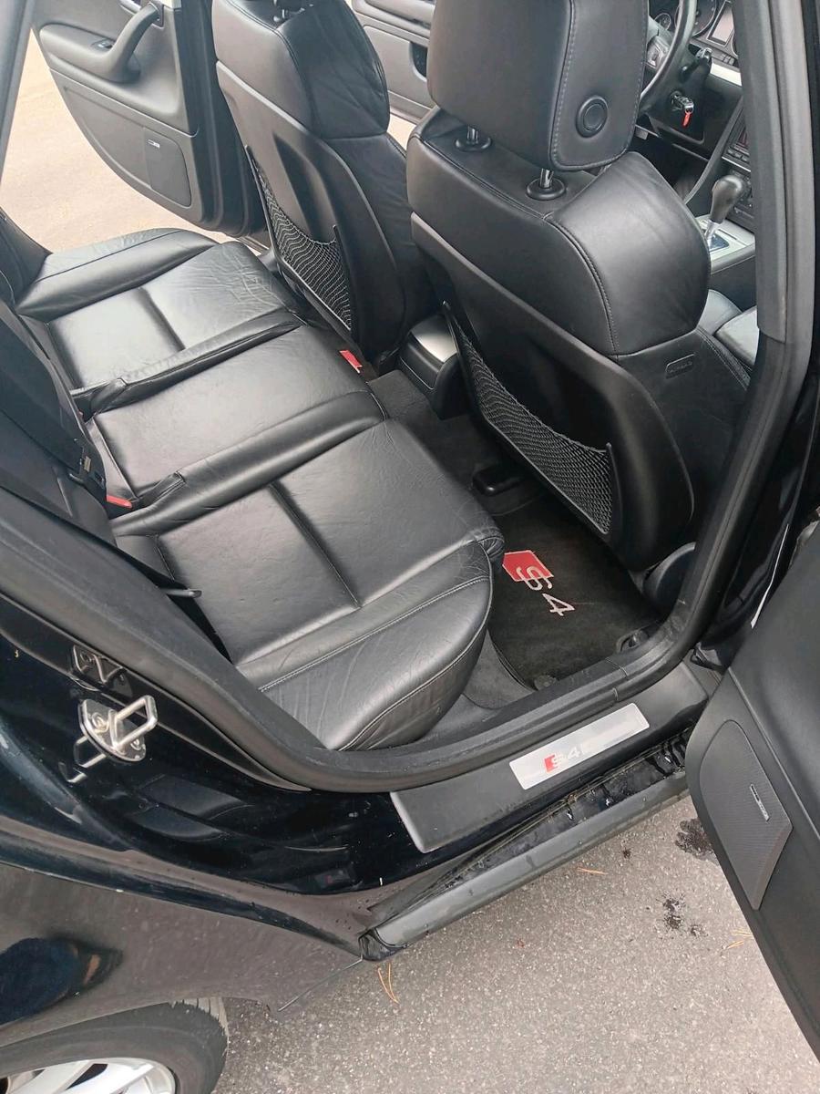 Audi S4 2005 — photo 12