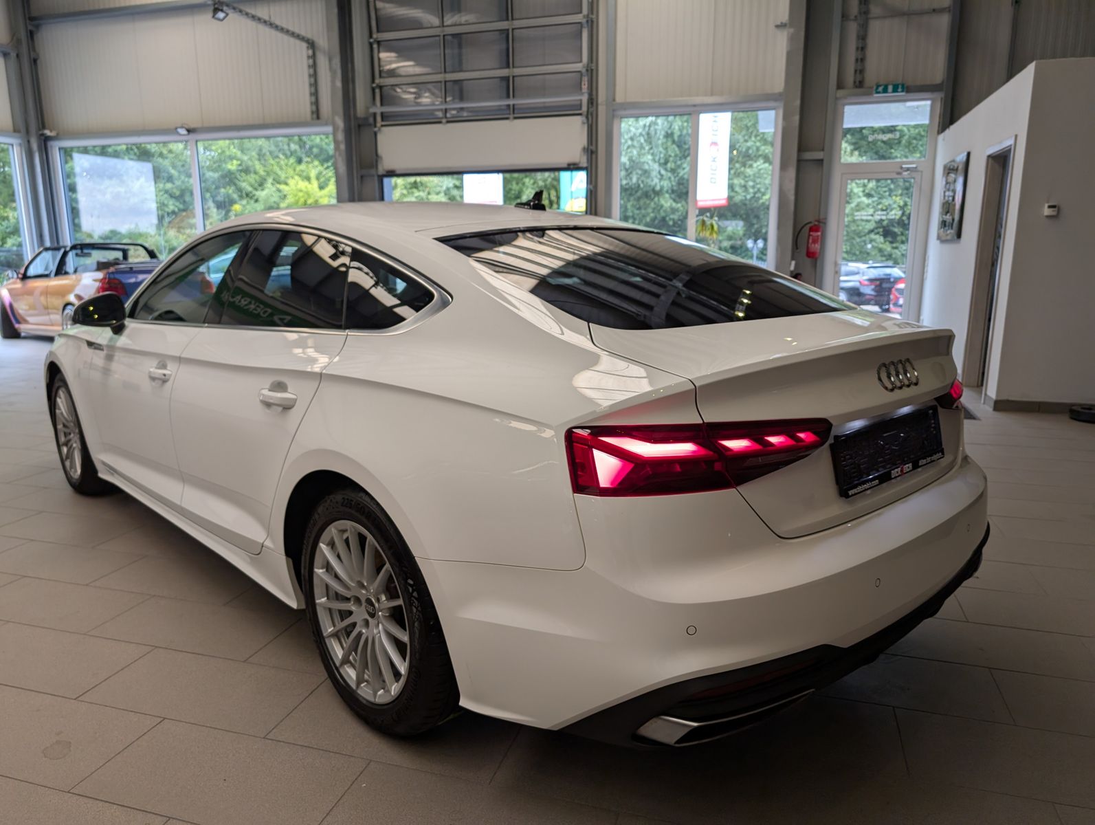 Fahrzeugabbildung Audi A5 40TDI S-tronic LED Sport-Sit SHz PDC Navi AHK