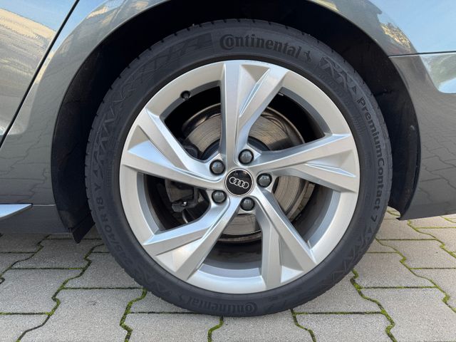 Audi A4 Avant 40 TDI quattro S line Audi A4 Avant 40 TDI quattro S line