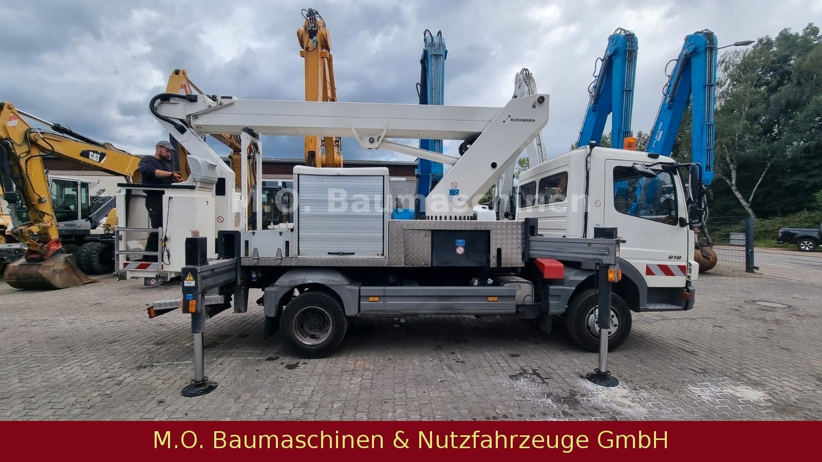 Fahrzeugabbildung Mercedes-Benz Atego 818 / Ruthmann T220 / Arbeitsbühne 22 m