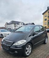 Mercedes-Benz A 200 Avantgarde/1HAND/SHG/66TKM/PDC/NAVI - Mercedes-Benz A 200: Avantgarde