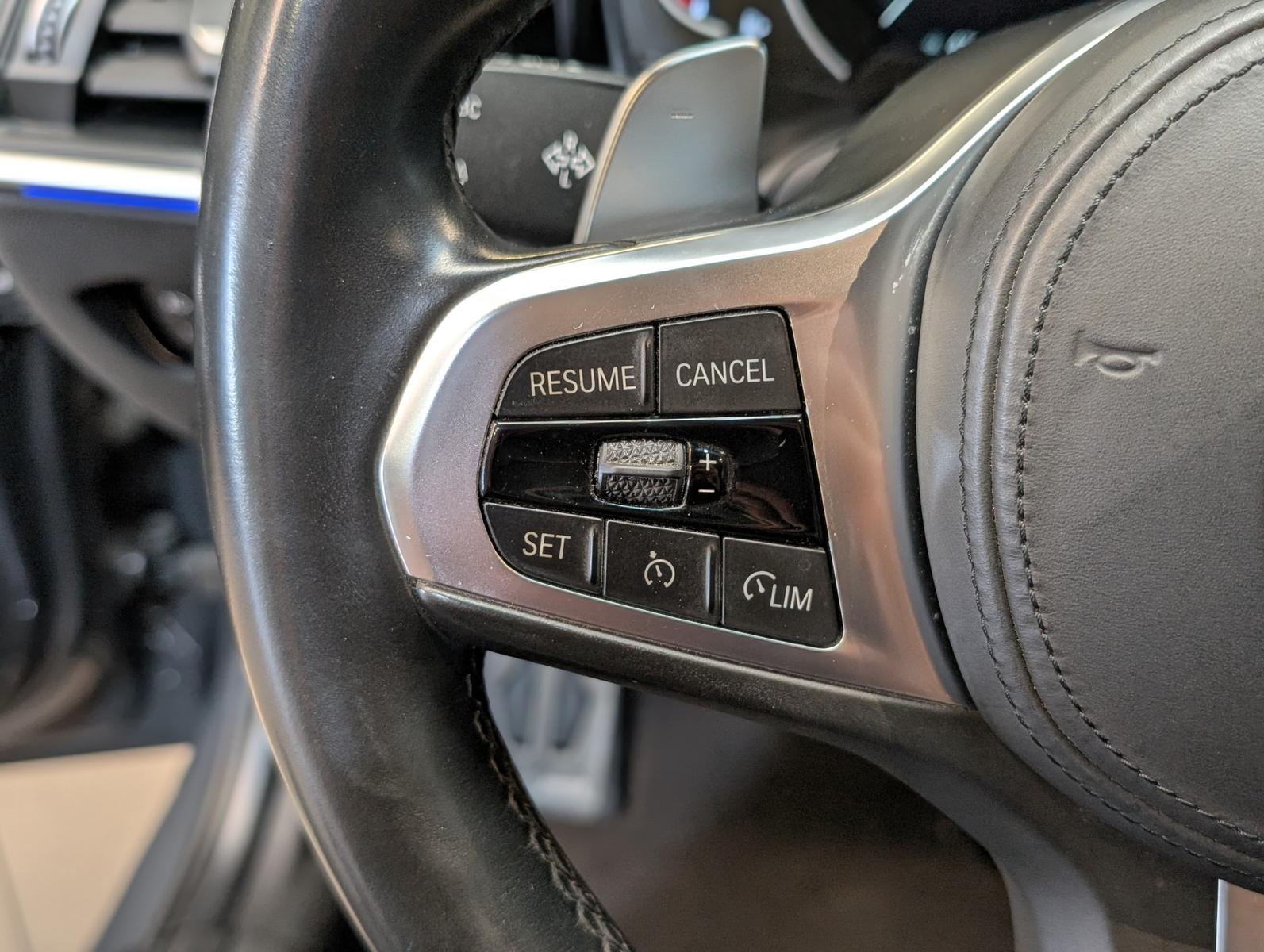 BMW 3 Series i M Sport Navi Shadow*HUD*LED*TEMPO*PANO*AHK, миниатюра 21