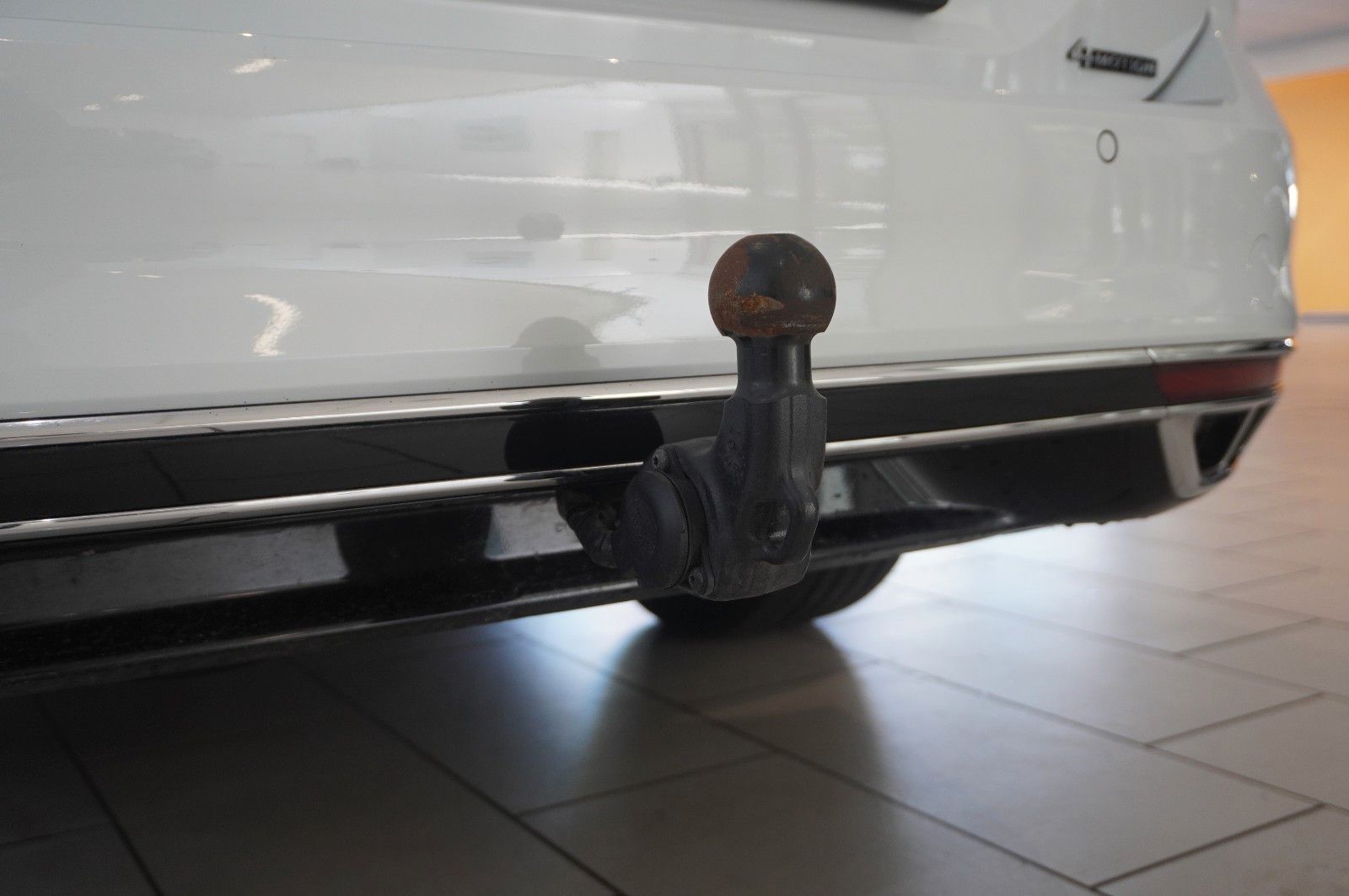 Fahrzeugabbildung Volkswagen Passat Vari. 2.0D R-LINE 4M NAVI/LED/KAMERA/AHK