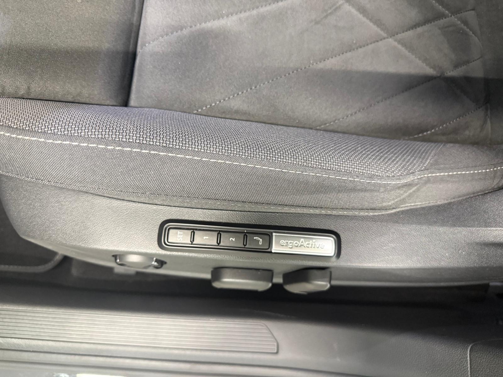Volkswagen Golf VIII Variant Style 1.5 eTSI DSG AHK STANDHZ, миниатюра 22