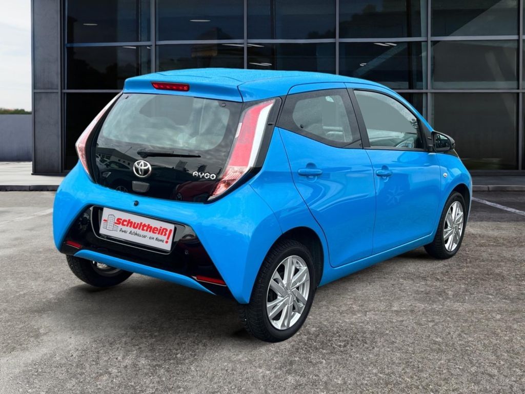 Fahrzeugabbildung Toyota Aygo x-cite