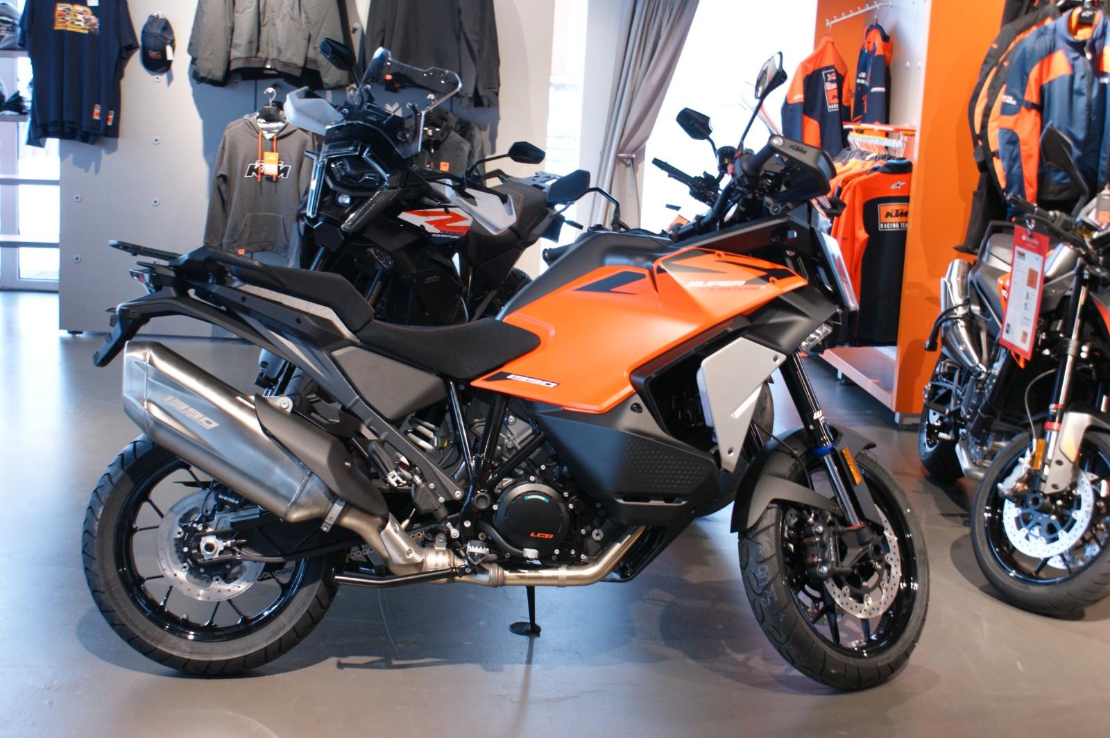KTM 1390 Super Adventure S EVO sofort verfügbar