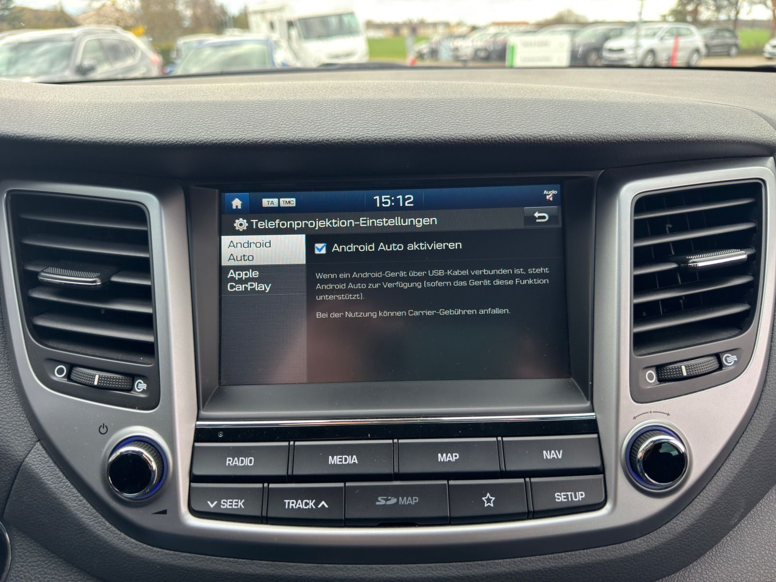 Fahrzeugabbildung Hyundai Tucson 2.0 CRDi 4WD Automatik*RFK*AHK*eHeck*NAVI