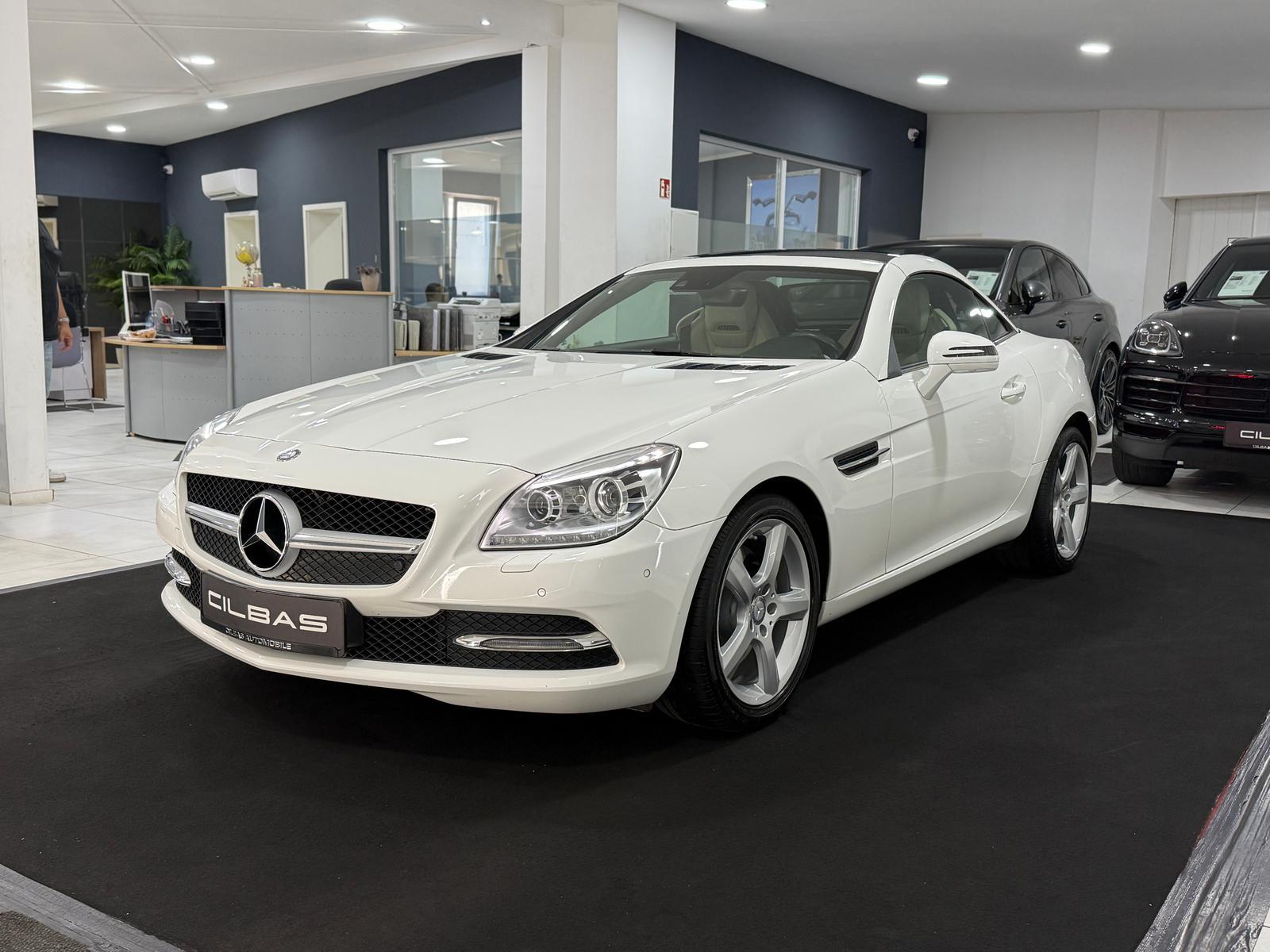 Mercedes-Benz SLK 200 AUT.*PANO*LEDER-BEIGE*XENON*SHZ*AIRSCARF
