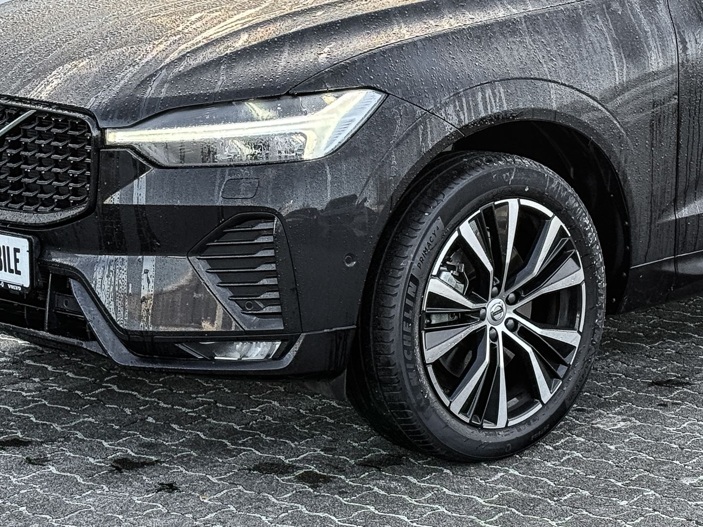 Volvo XC60 Plus Dark 2WD StandHZG AHK El. Panodach Dig imagem 3